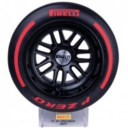 Pirelli Pole Position Wind Tunnel Tyre Red 18' Scale 1:2 Soft